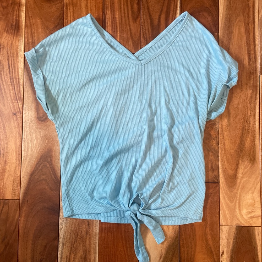 Hippie Rose Blue Cuffed Sleeve Crop Tee